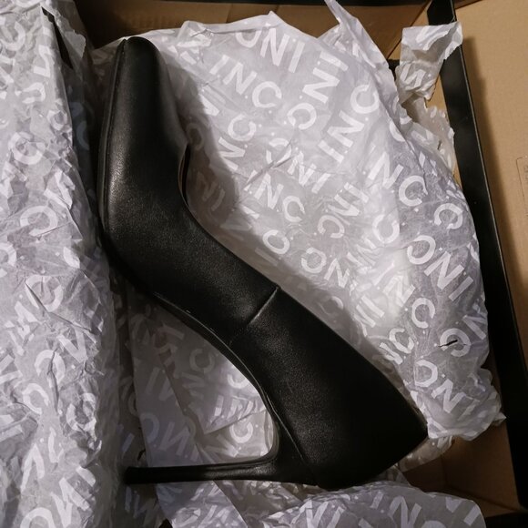 INC Laurenne Faux Leather Slip-On Pumps in‎ Black, Size 9, 4.5" Heels - Picture 11 of 12